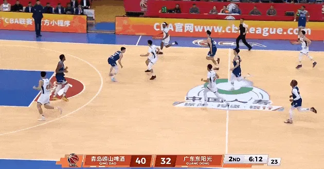 世界杯赛事直播入口-崔永熙一条龙试图隔扣米奇被封盖，后者砍下23分6篮板2抢断3盖帽